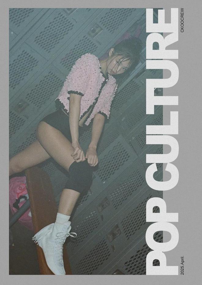 ennie 等三叶草女孩又被统治adidas 薄底矩阵大更新J