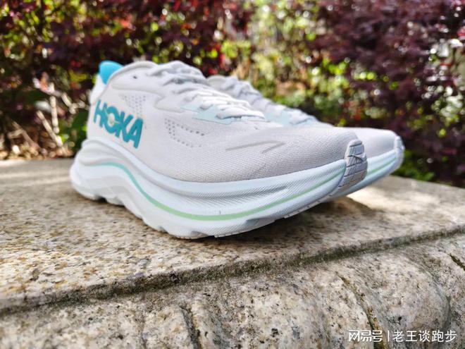 10：恰到好处的卓越跑鞋HOKA CLIFTON(图2)
