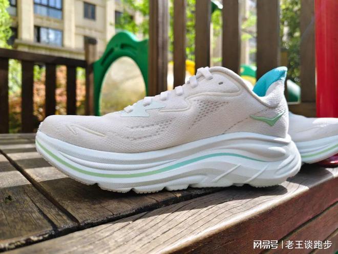 10：恰到好处的卓越跑鞋HOKA CLIFTON(图18)